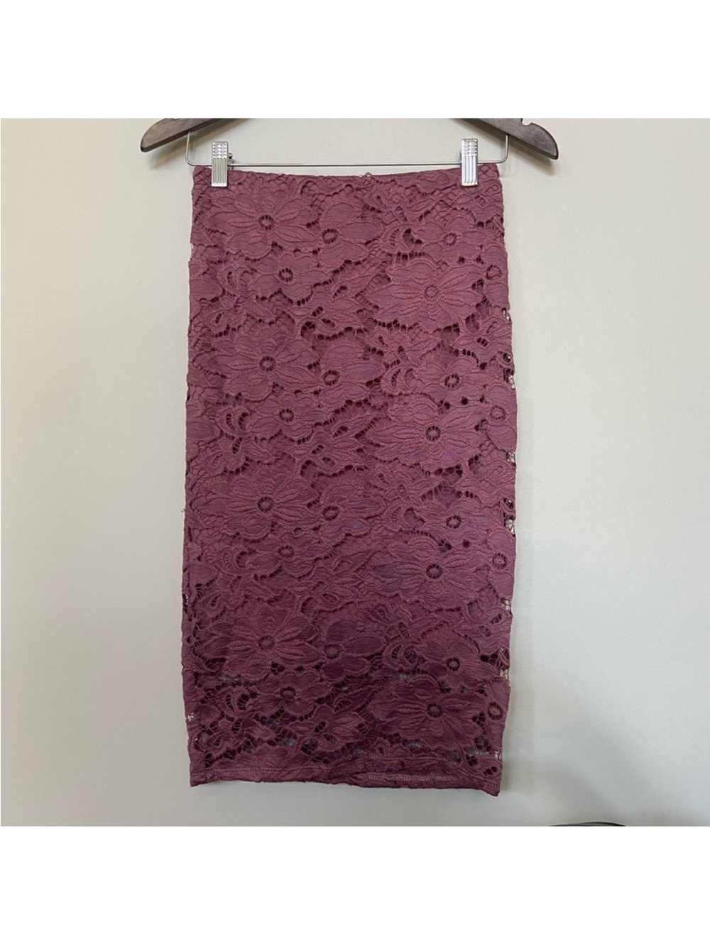 ☀️ Streetwear Society ☀️ mauve lace pencil skirt